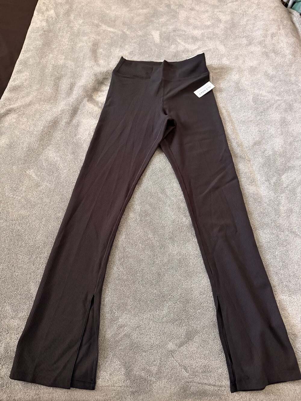Old Navy Powersoft Go-Dry Ribbed Split-Hem Flare Leggings Petite S